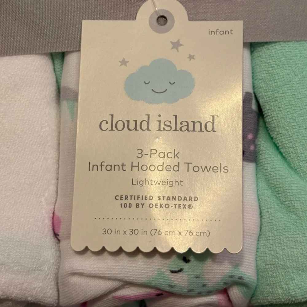 NWT Girls’ 3-pack Infant Hooded Towels, Dinos